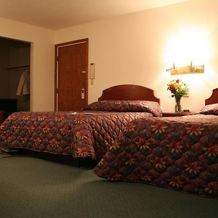 University Inn Cedar Falls Rom bilde